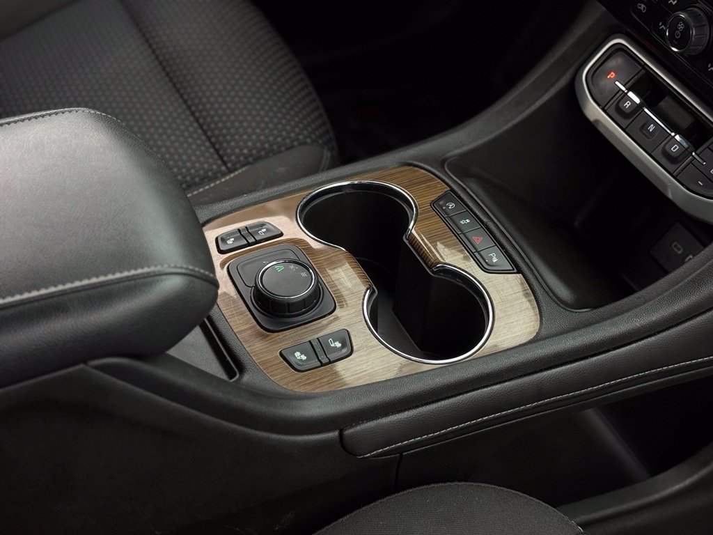 Used 2022 GMC Acadia SLE w/ Driver Convenience Package FWD image 25