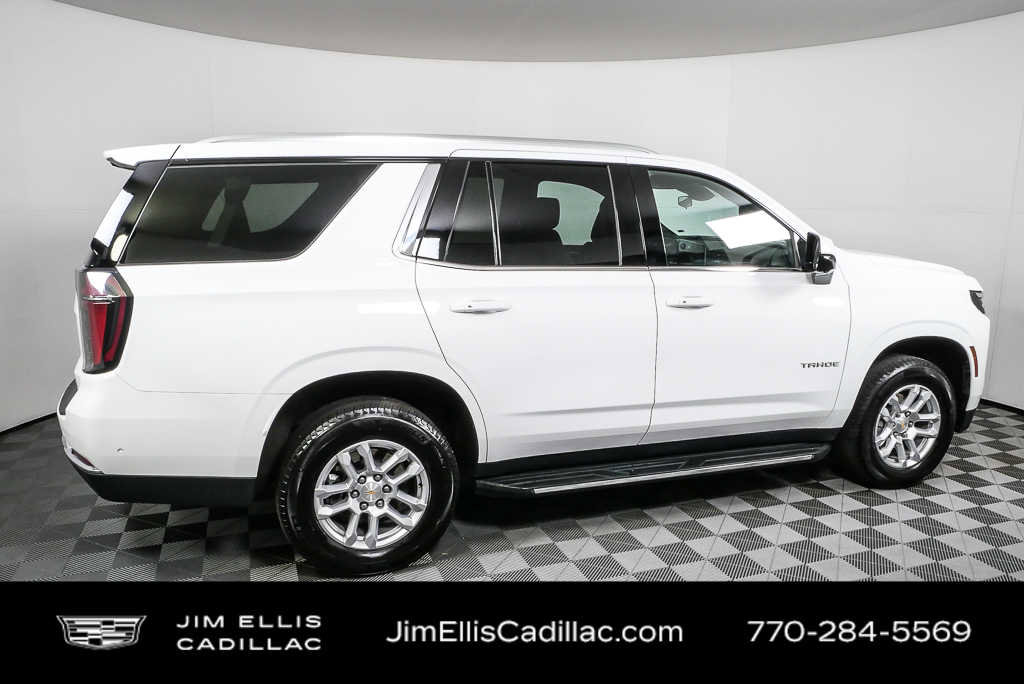 Used 2025 Chevrolet Tahoe LT RWD image 2
