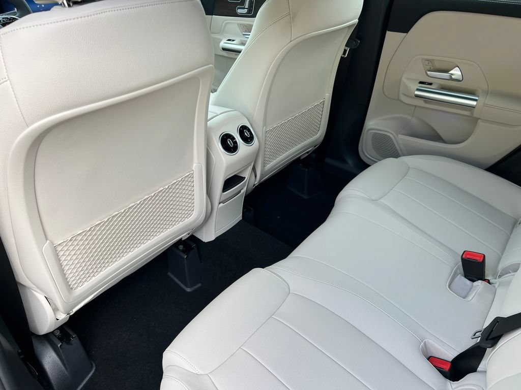 New 2026 Mercedes-Benz GLA 250 4MATIC image 36