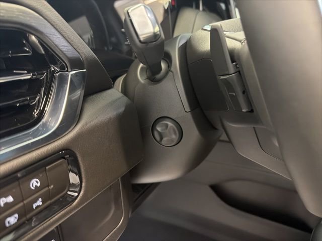 Used 2026 GMC Yukon XL Denali w/ Sun & Power Step Package image 29