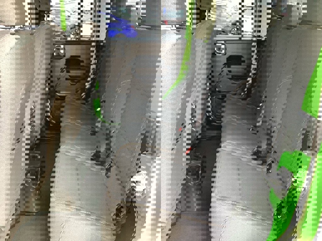 Used 2025 Jeep Gladiator Sport image 11