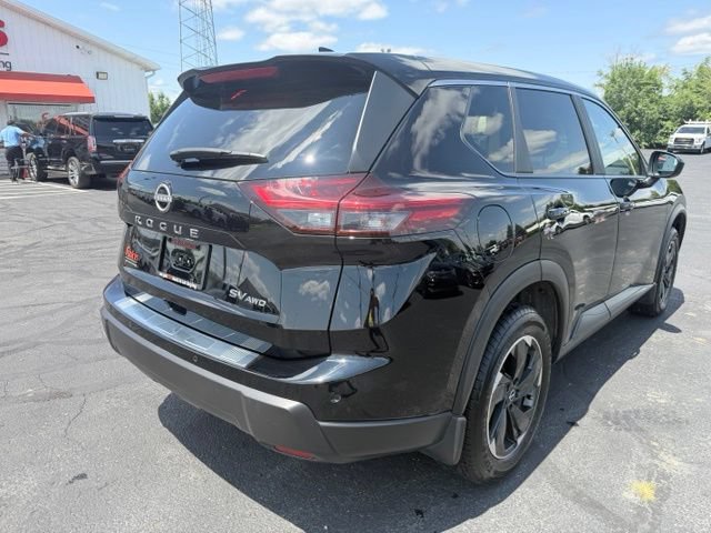 Used 2024 Nissan Rogue SV AWD/4WD image 7