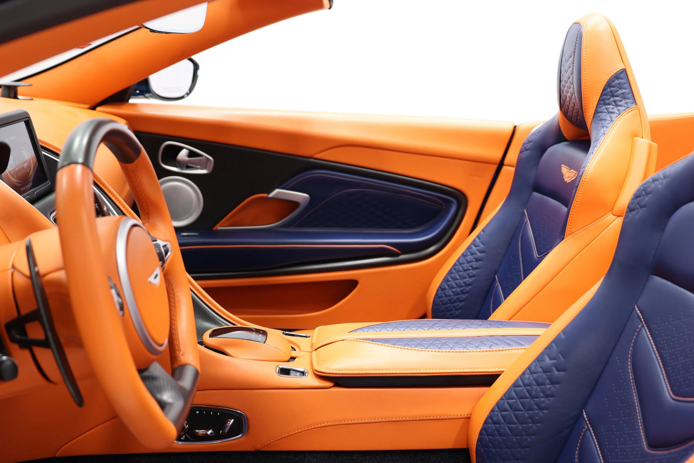 Used 2022 Aston Martin DBS Superleggera Volante RWD image 25