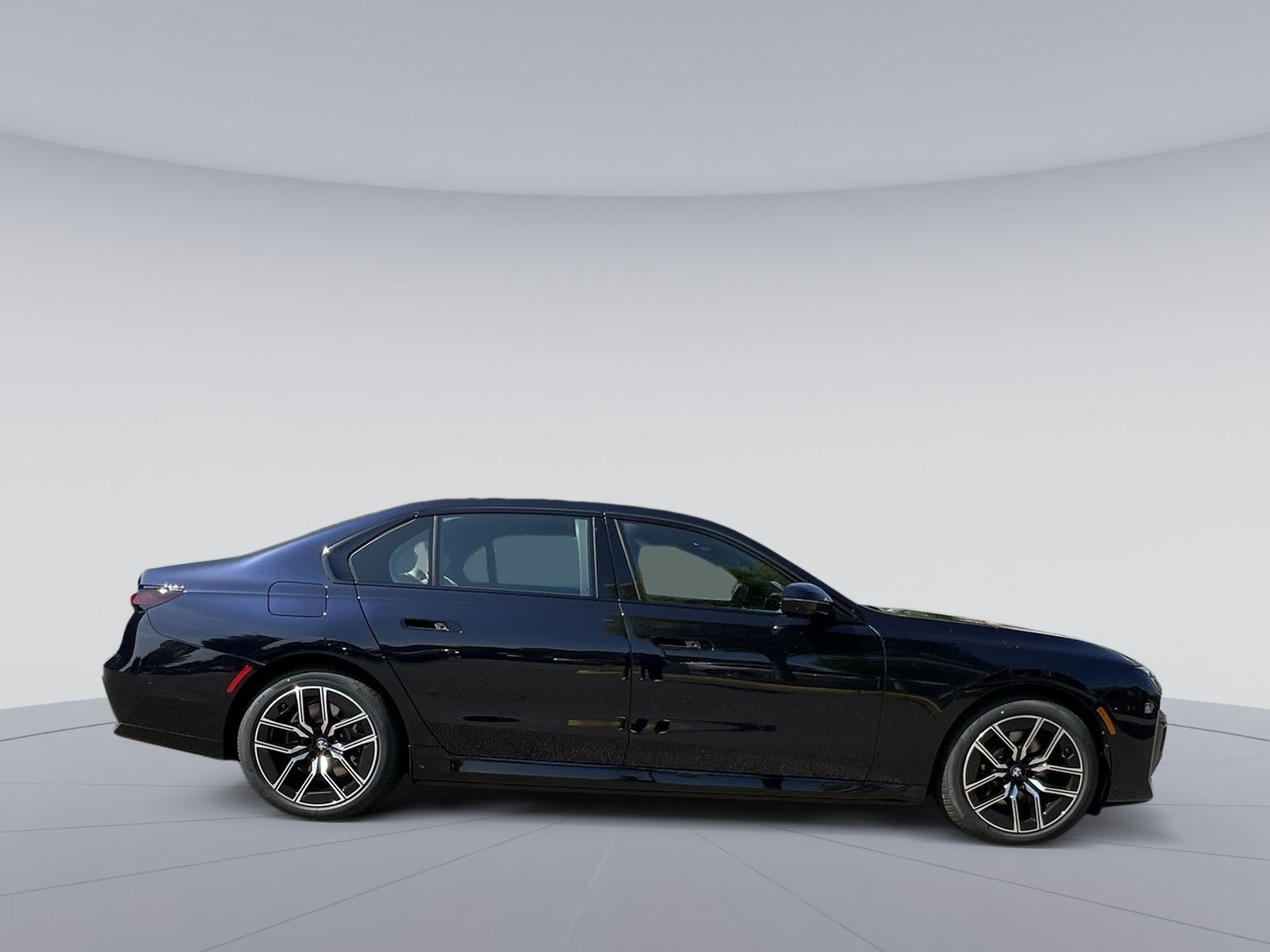 New 2025 BMW i7 eDrive50 w/ Executive Package RWD image 14