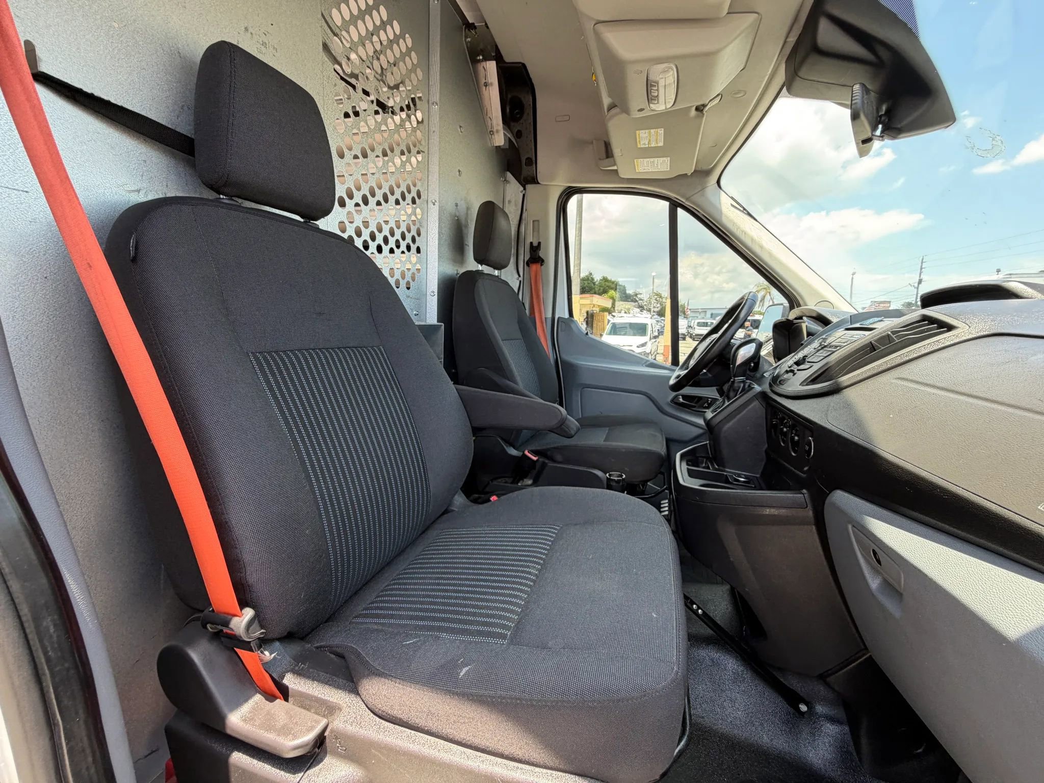 Used 2019 Ford Transit 250 148 Medium Roof w/ Exterior Upgrade Package RWD image 18