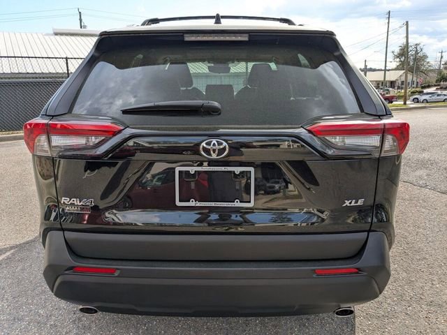 Used 2025 Toyota RAV4 XLE Premium image 9