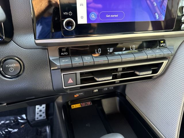 Used 2025 Toyota Camry SE image 19