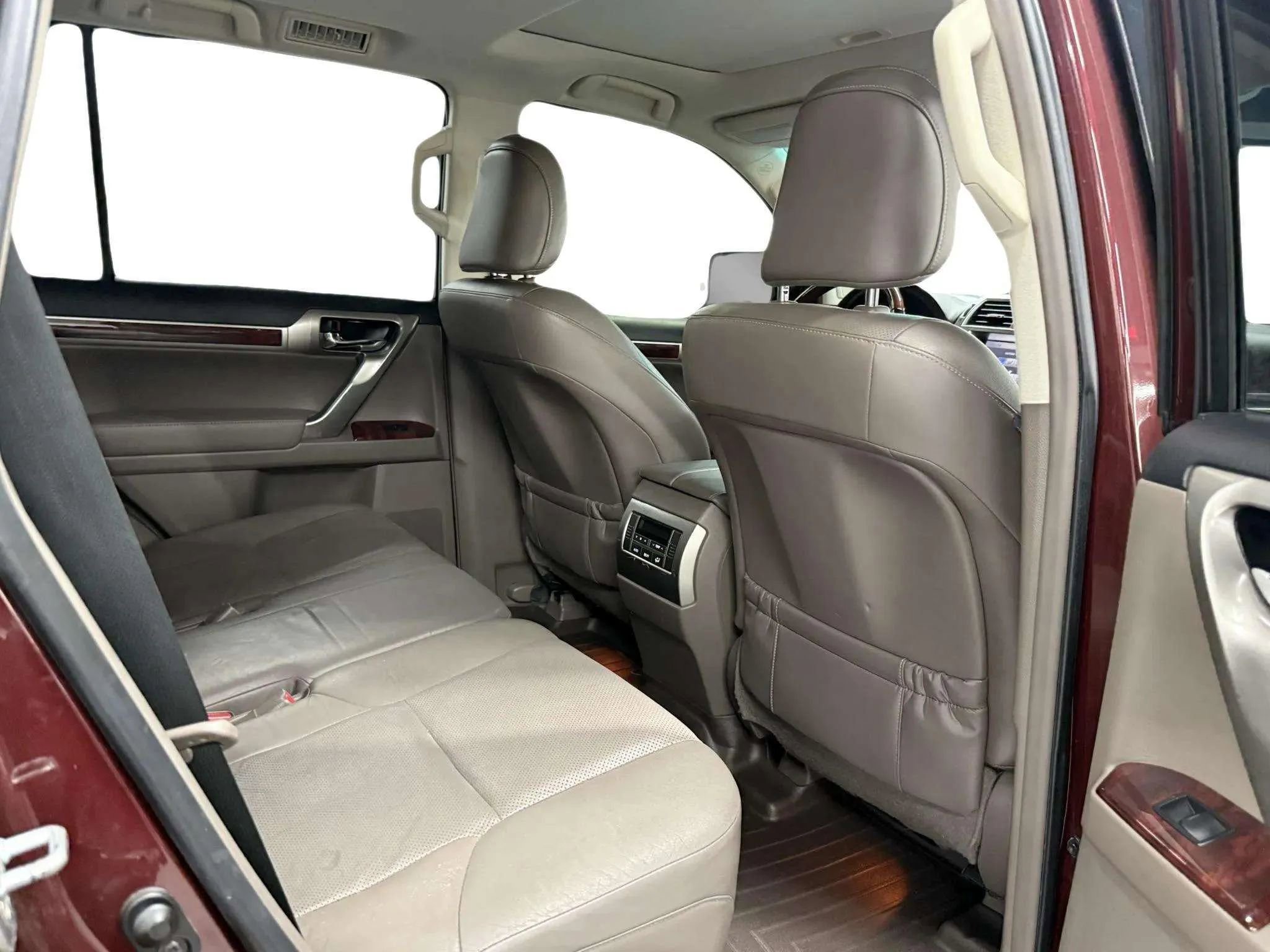 Used 2013 Lexus GX 460 image 16