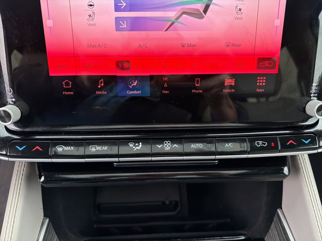 Used 2022 Jeep Wagoneer Series III w/ Premium Group I image 47