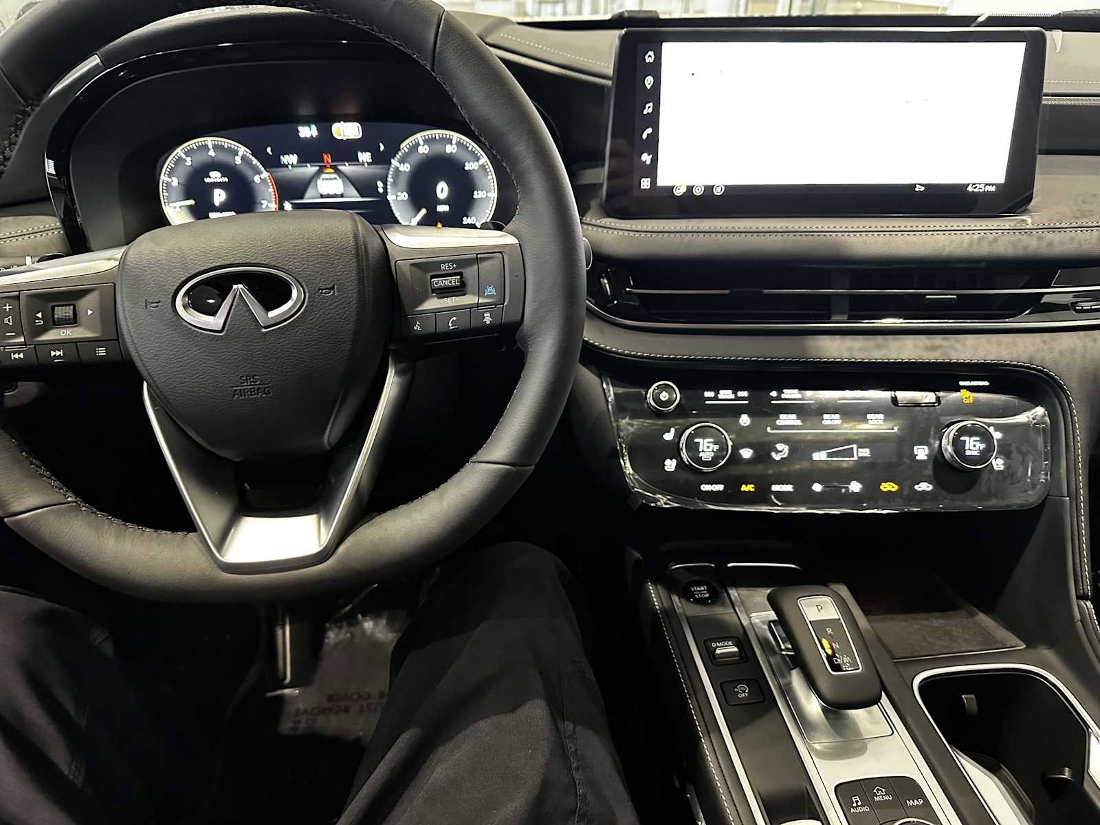 New 2026 INFINITI QX60 Luxe image 17