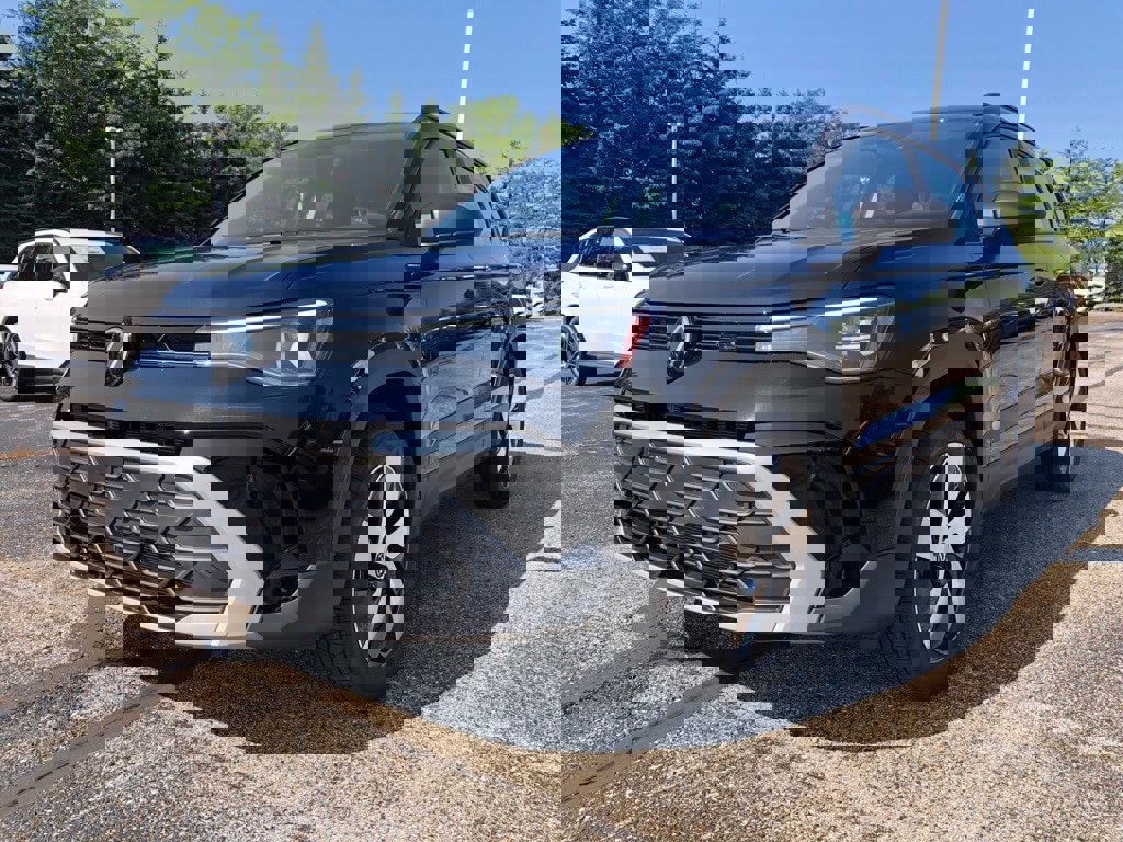 New 2025 Volkswagen Taos S image 3