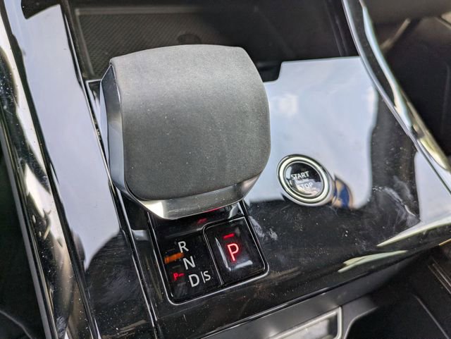 Used 2025 Land Rover Range Rover Sport S image 18