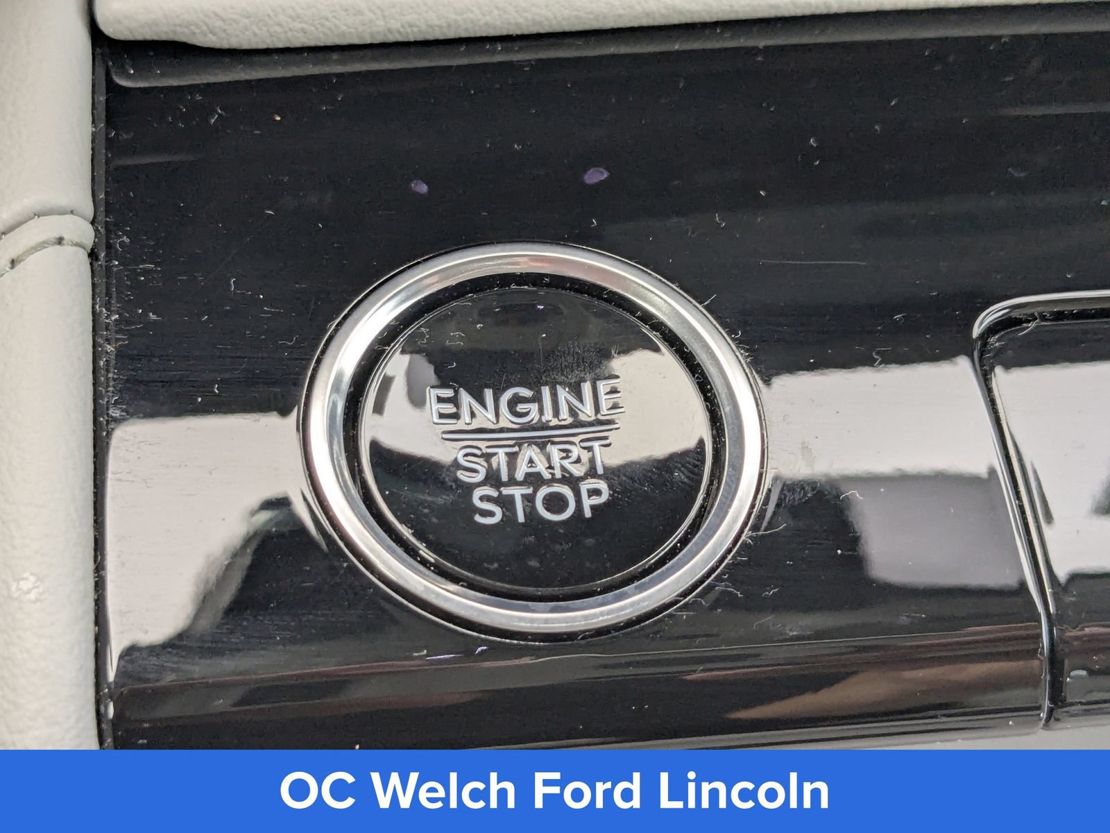 Certified 2025 Lincoln Navigator Reserve AWD/4WD image 34