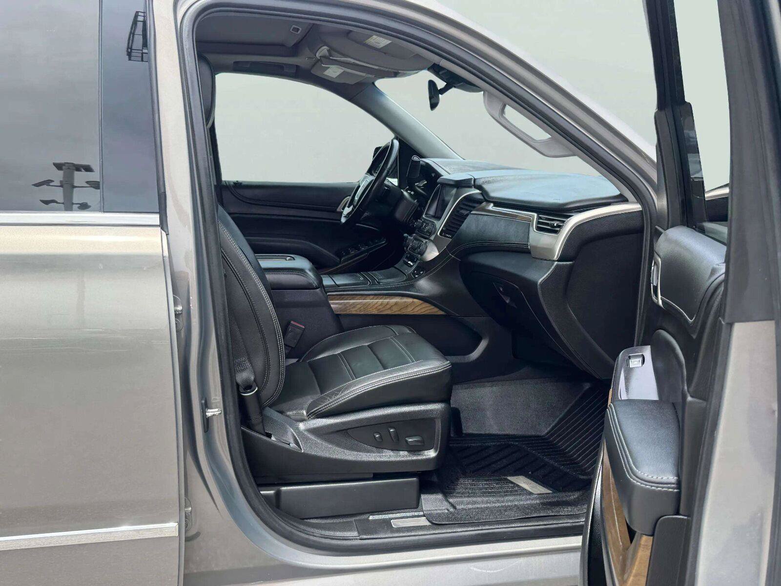 Used 2019 GMC Yukon Denali w/ Denali Ultimate Package AWD/4WD image 63