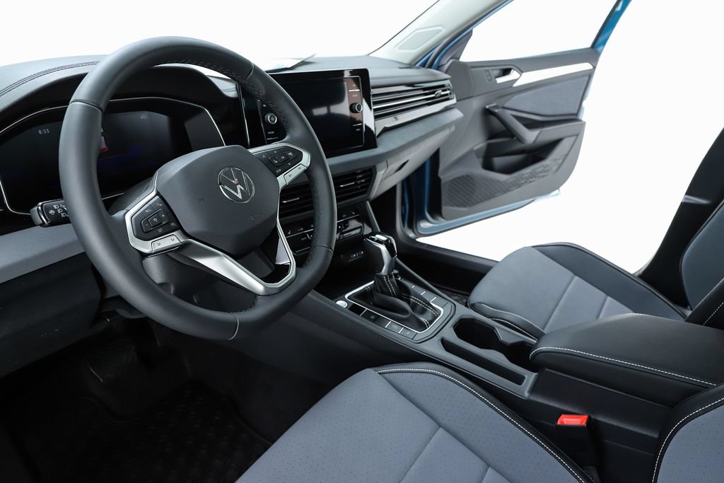 New 2026 Volkswagen Jetta SE FWD image 19