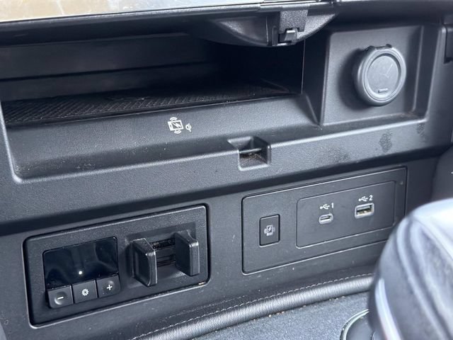 Used 2022 Nissan Armada SV RWD image 29