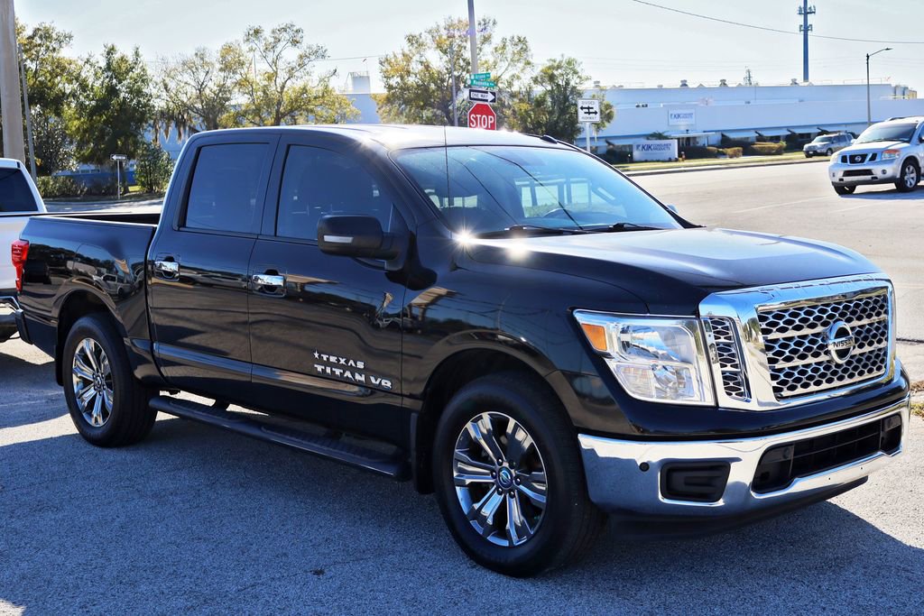 Used 2018 Nissan Titan SV w/ SV Convenience Package