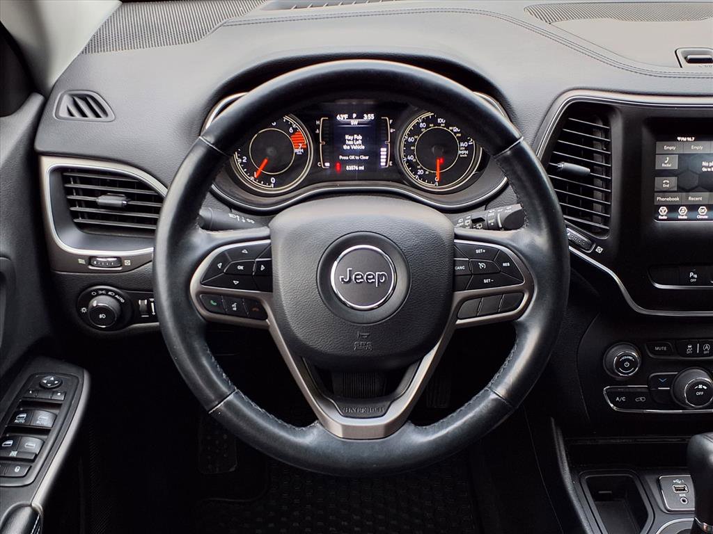 Used 2019 Jeep Cherokee Latitude Plus w/ Cold Weather Group image 14