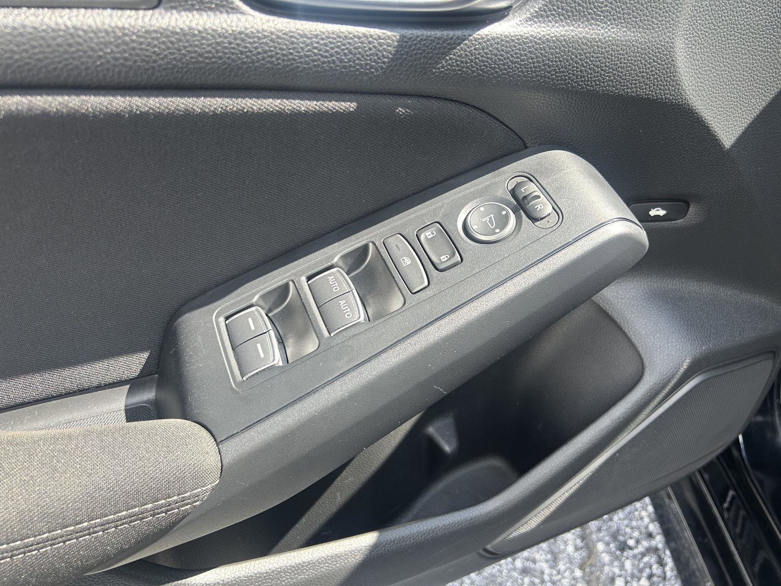 Used 2022 Honda Civic Sport image 14