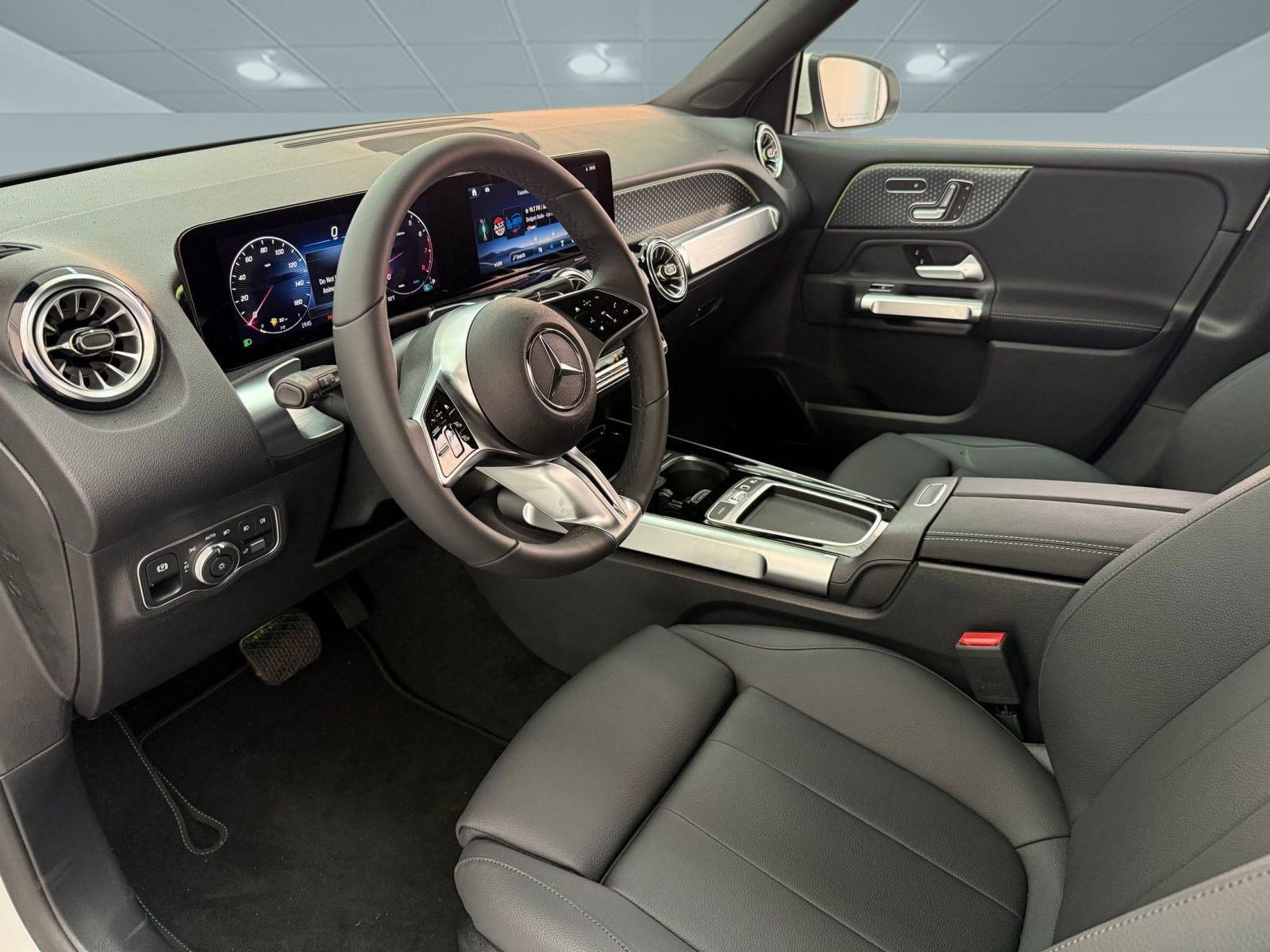 New 2026 Mercedes-Benz GLB 250 image 3