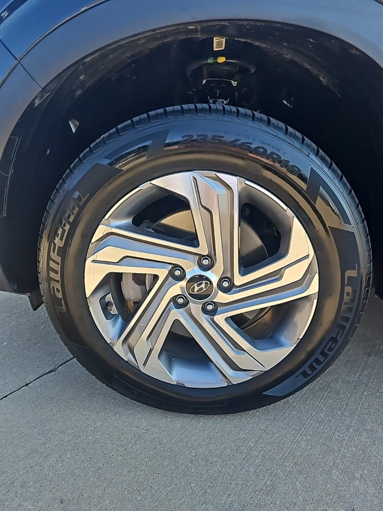 Used 2023 Hyundai Santa Fe SEL image 9