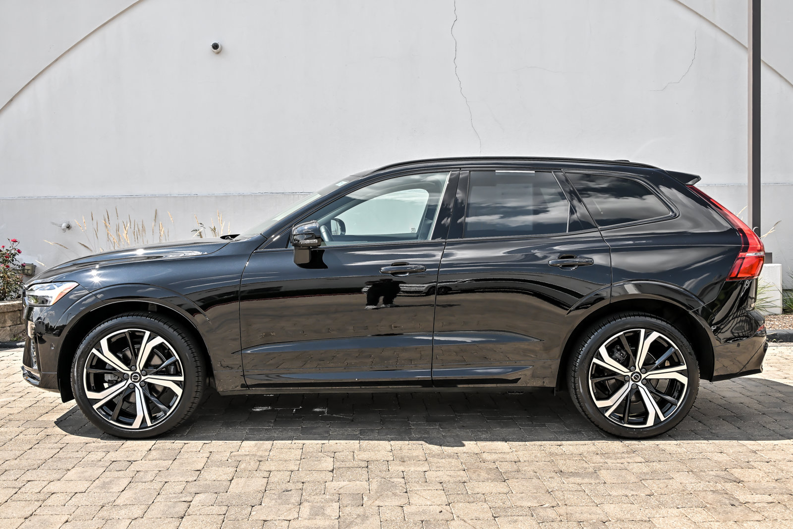 Used 2025 Volvo XC60 B5 Ultra w/ Protection Package Premier AWD/4WD image 10