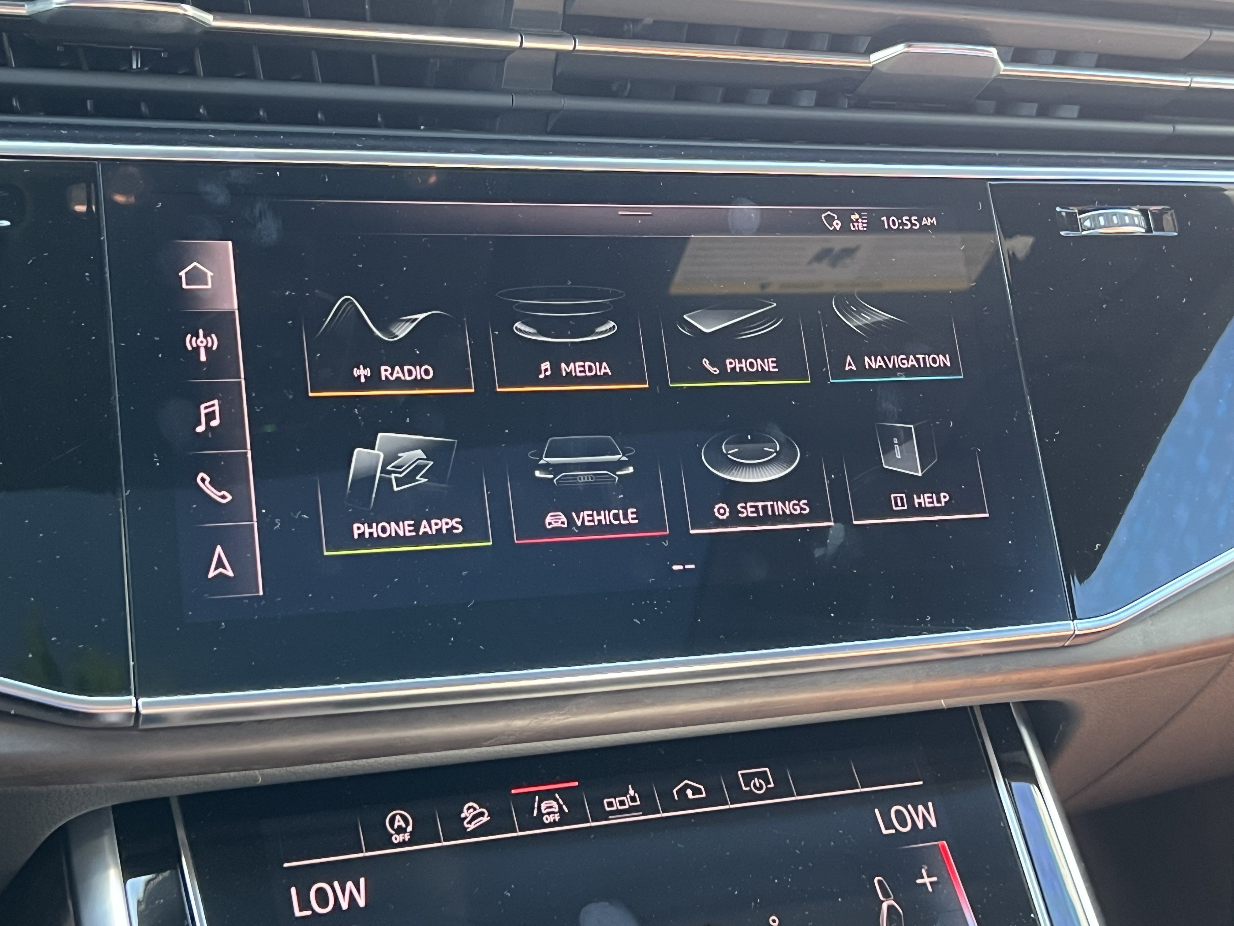 Used 2019 Audi Q8 Premium Plus w/ Premium Plus AWD/4WD image 23