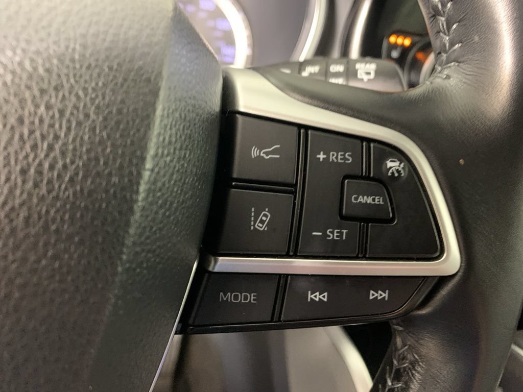 Used 2023 Toyota Highlander XLE AWD/4WD image 23