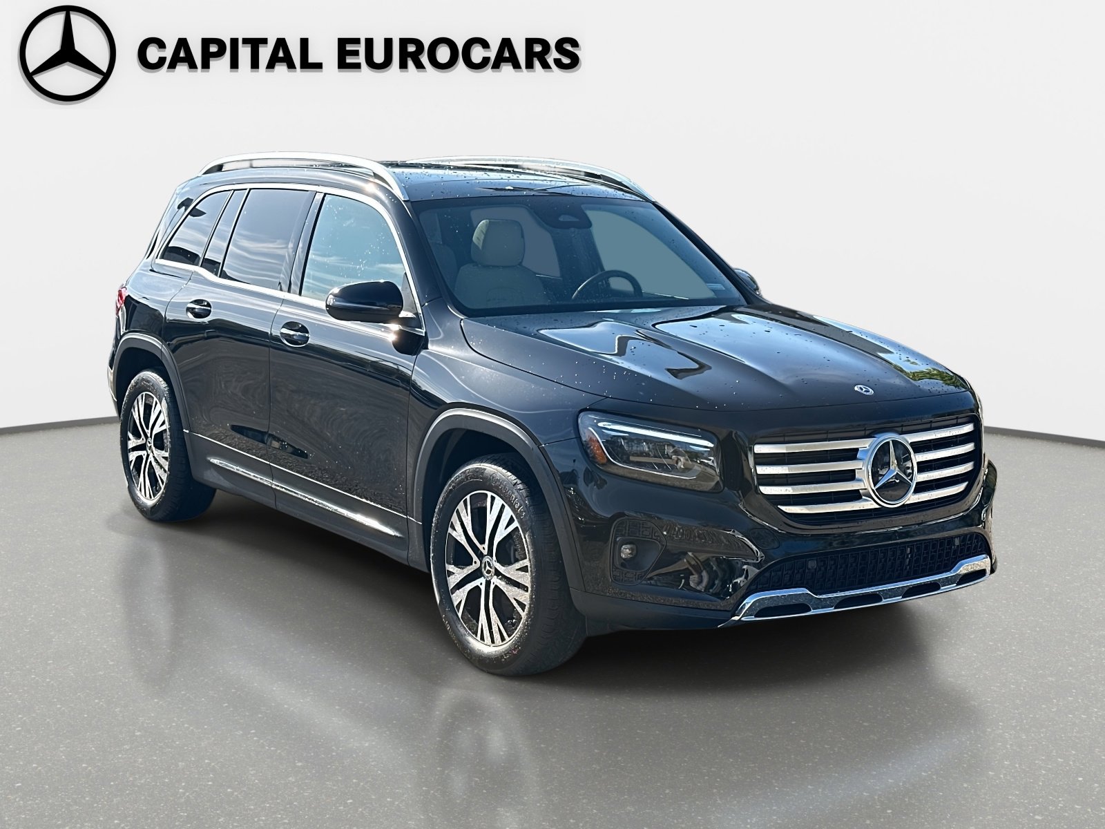 Used 2025 Mercedes-Benz GLB 250 image 3