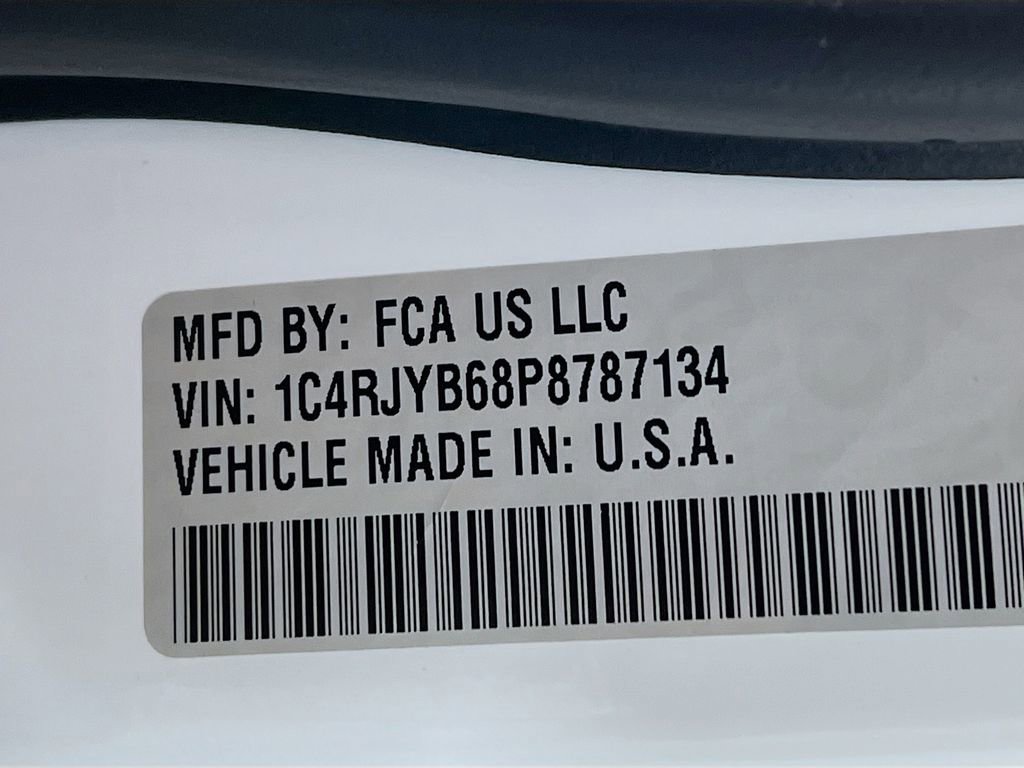 Used 2023 Jeep Grand Cherokee 4WD 4xe w/ Luxury Tech Group II image 28