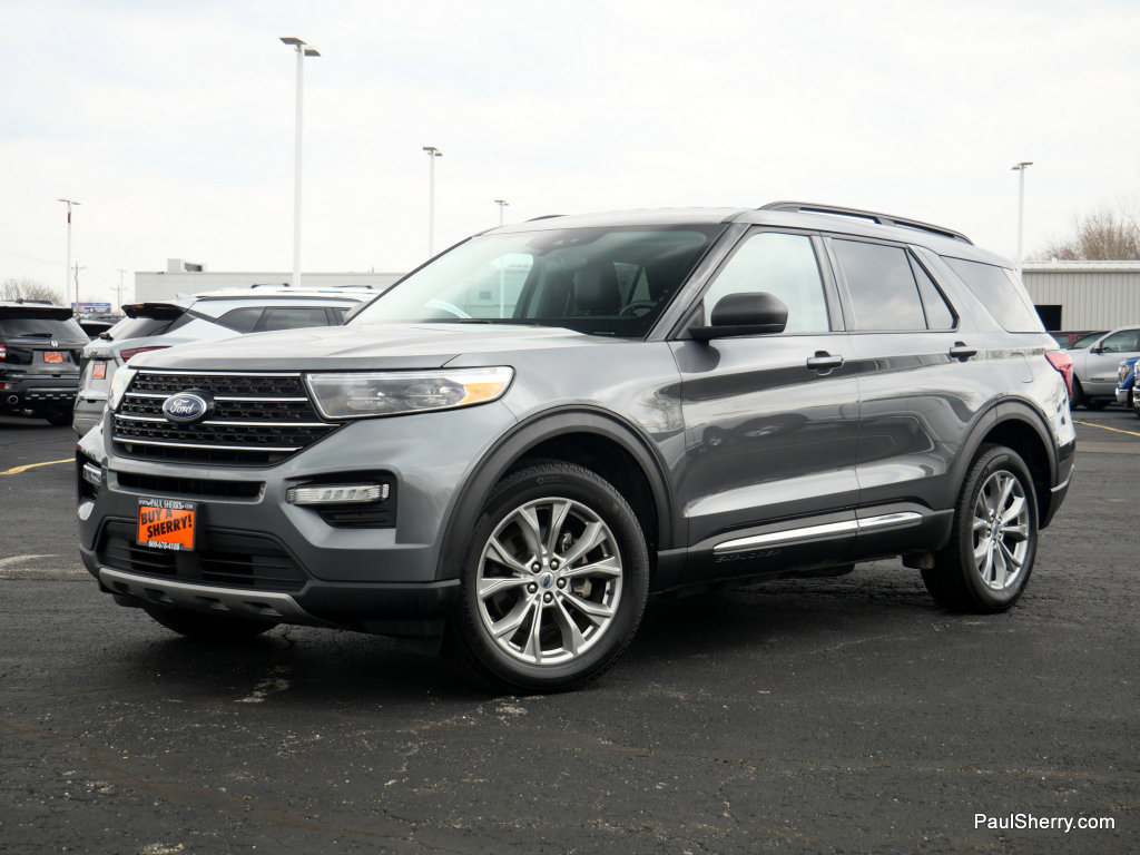 Used 2024 Ford Explorer XLT w/ Equipment Group 202A image 9