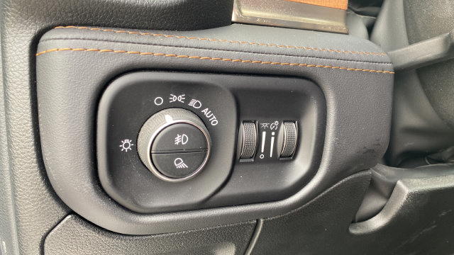 Used 2022 RAM 1500 Limited w/ Body Color Bumper Group AWD/4WD image 29