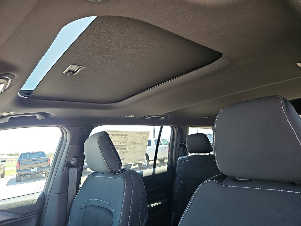 New 2025 Jeep Grand Cherokee L Laredo image 20