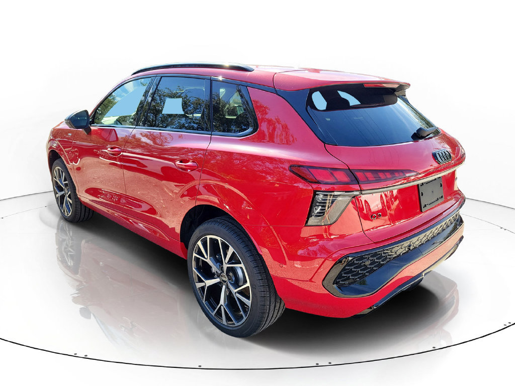 New 2026 Audi Q3 quattro 2.0T AWD/4WD image 3