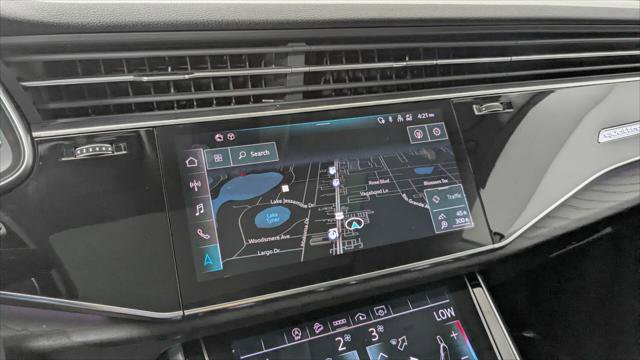 Used 2022 Audi Q8 Premium Plus image 25