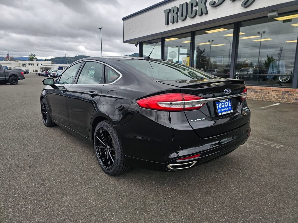Used 2017 Ford Fusion Titanium AWD/4WD image 9
