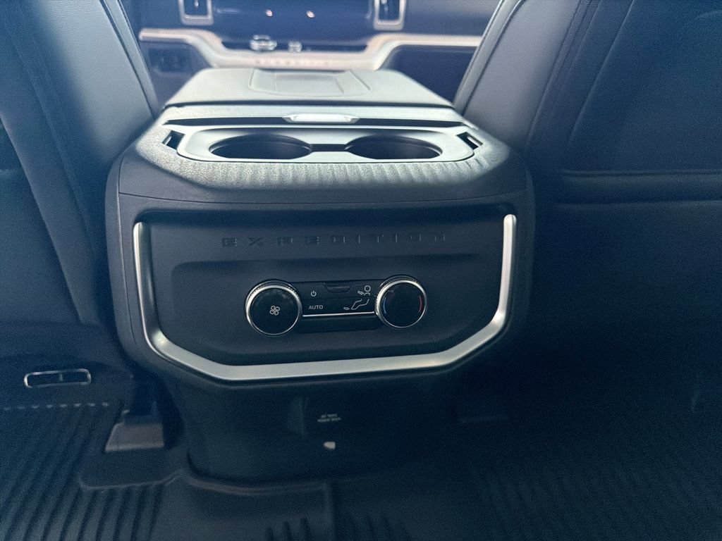 New 2027 Ford Expedition Active RWD image 18
