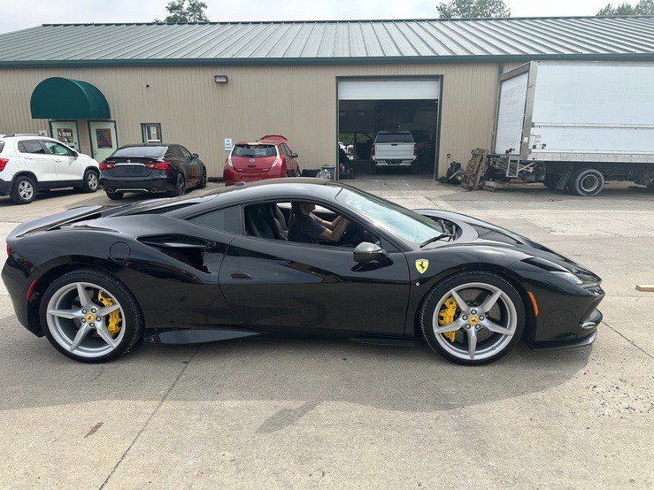 Used 2022 Ferrari F8 Tributo image 15