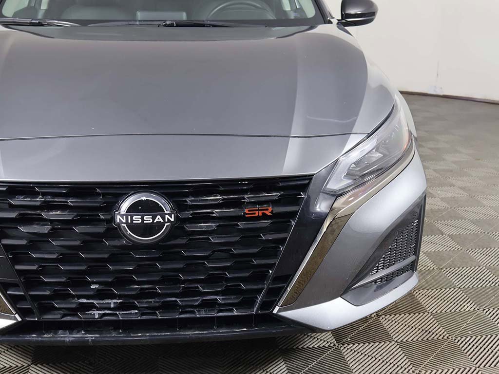 Used 2025 Nissan Altima 2.5 SR image 12