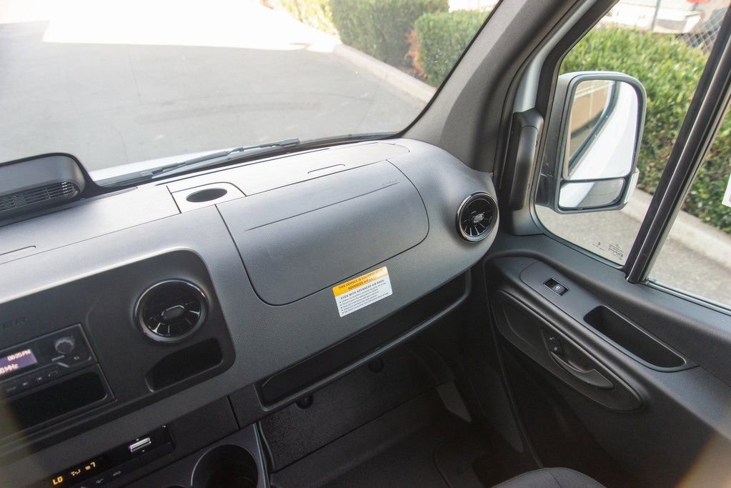 Used 2025 Mercedes-Benz Sprinter 2500 image 30
