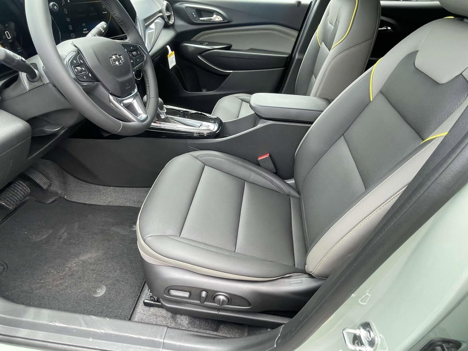 New 2026 Chevrolet Trax ACTIV w/ Driver Confidence Package FWD image 12