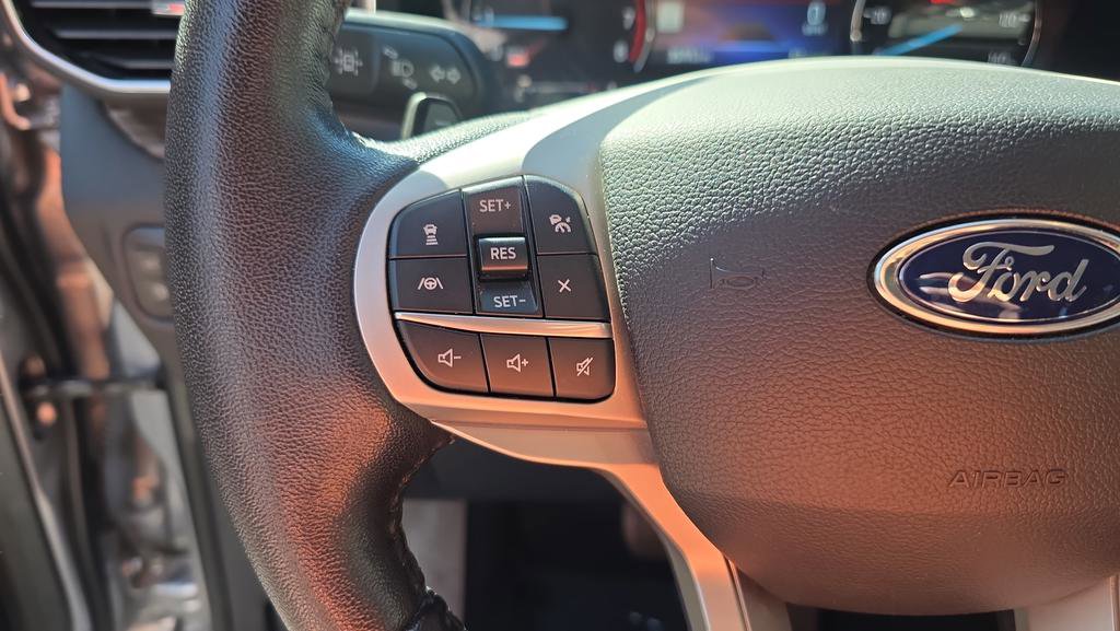 Used 2021 Ford Explorer Limited w/ Hybrid Equipment Group 310A image 15