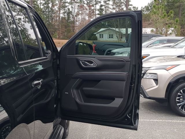 Used 2021 Chevrolet Suburban RST w/ Luxury Package image 37