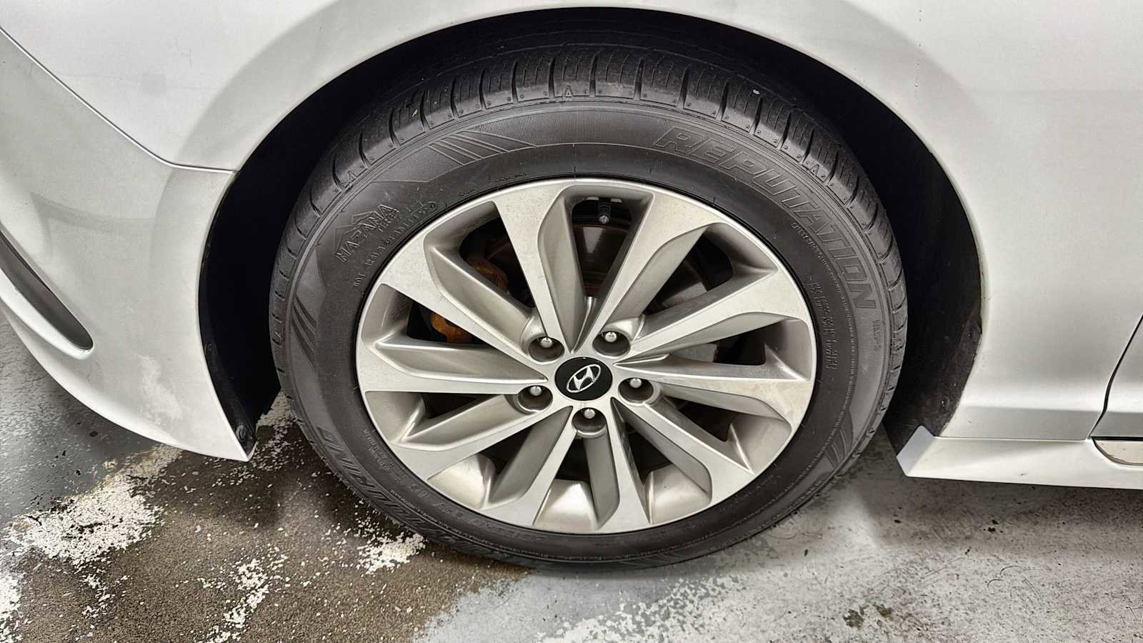Used 2015 Hyundai Sonata Sport w/ Option Group 04 FWD image 10