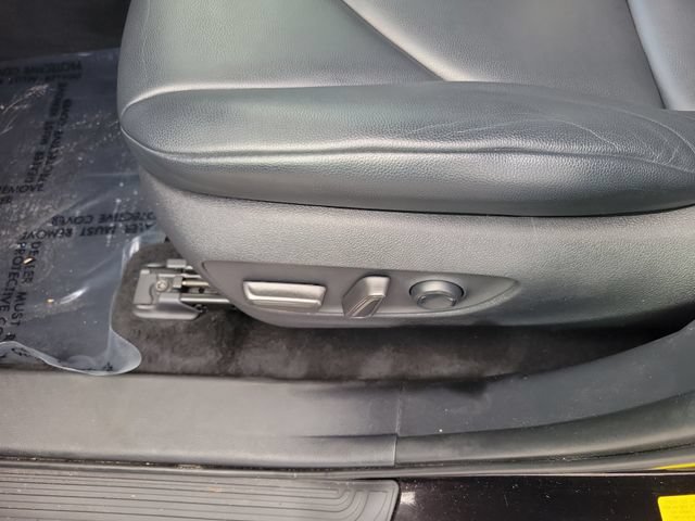 Used 2021 Toyota Highlander XLE FWD image 21