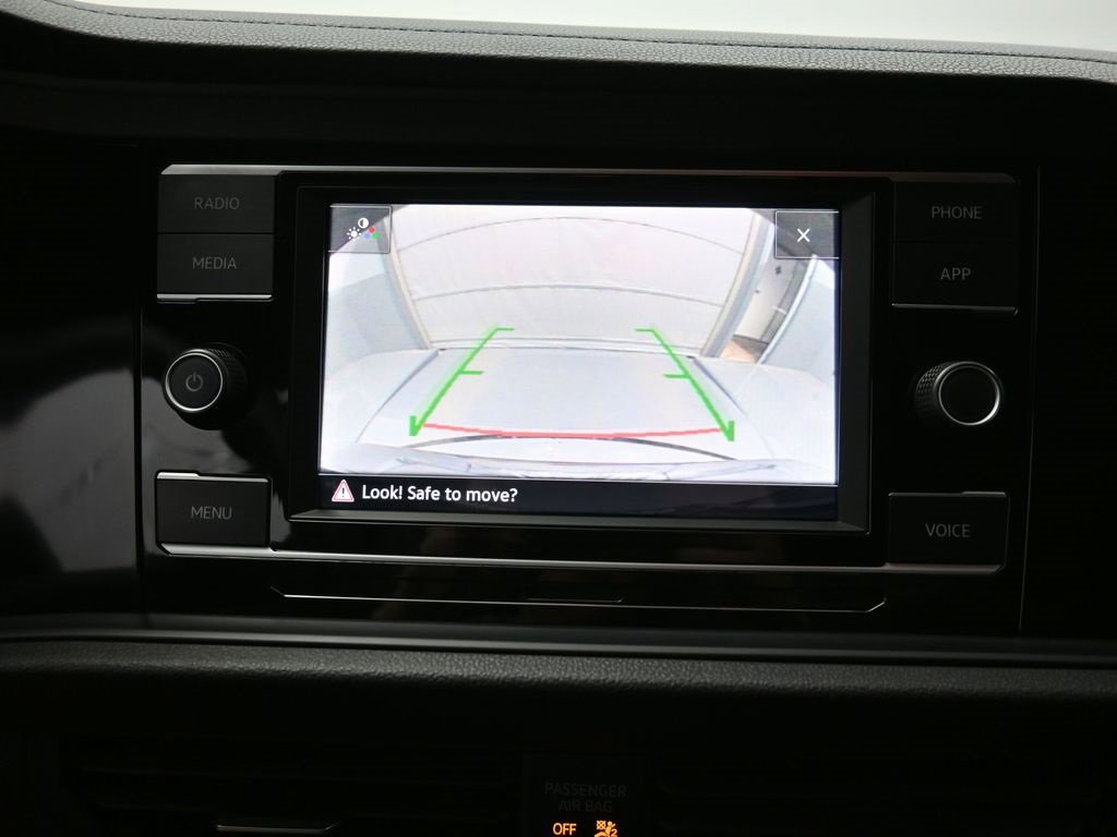 Used 2022 Volkswagen Jetta Sport image 4