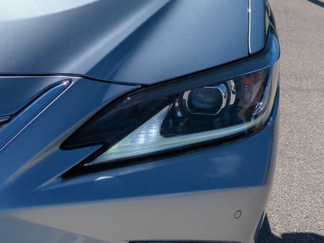 Certified 2022 Lexus ES 300h w/ Luxury Package FWD image 10