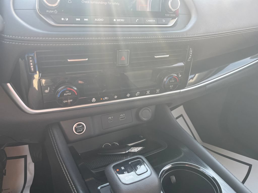 Used 2023 Nissan Rogue SL AWD/4WD image 19