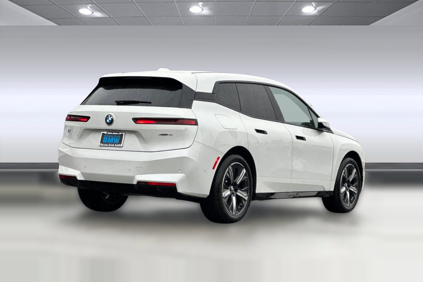 Used 2026 BMW iX xDrive45 image 9