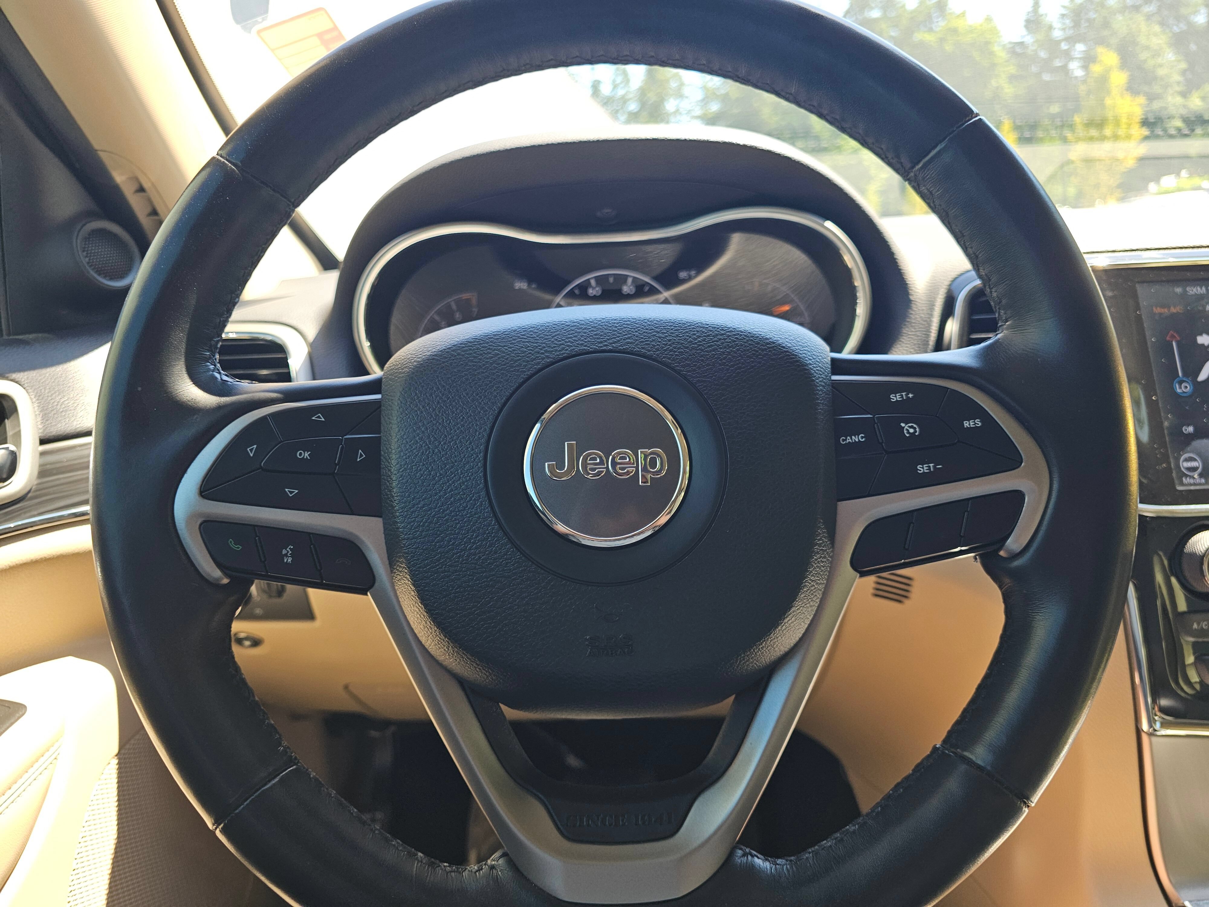 Used 2021 Jeep Grand Cherokee Limited w/ Sun & Sound Group AWD/4WD image 26